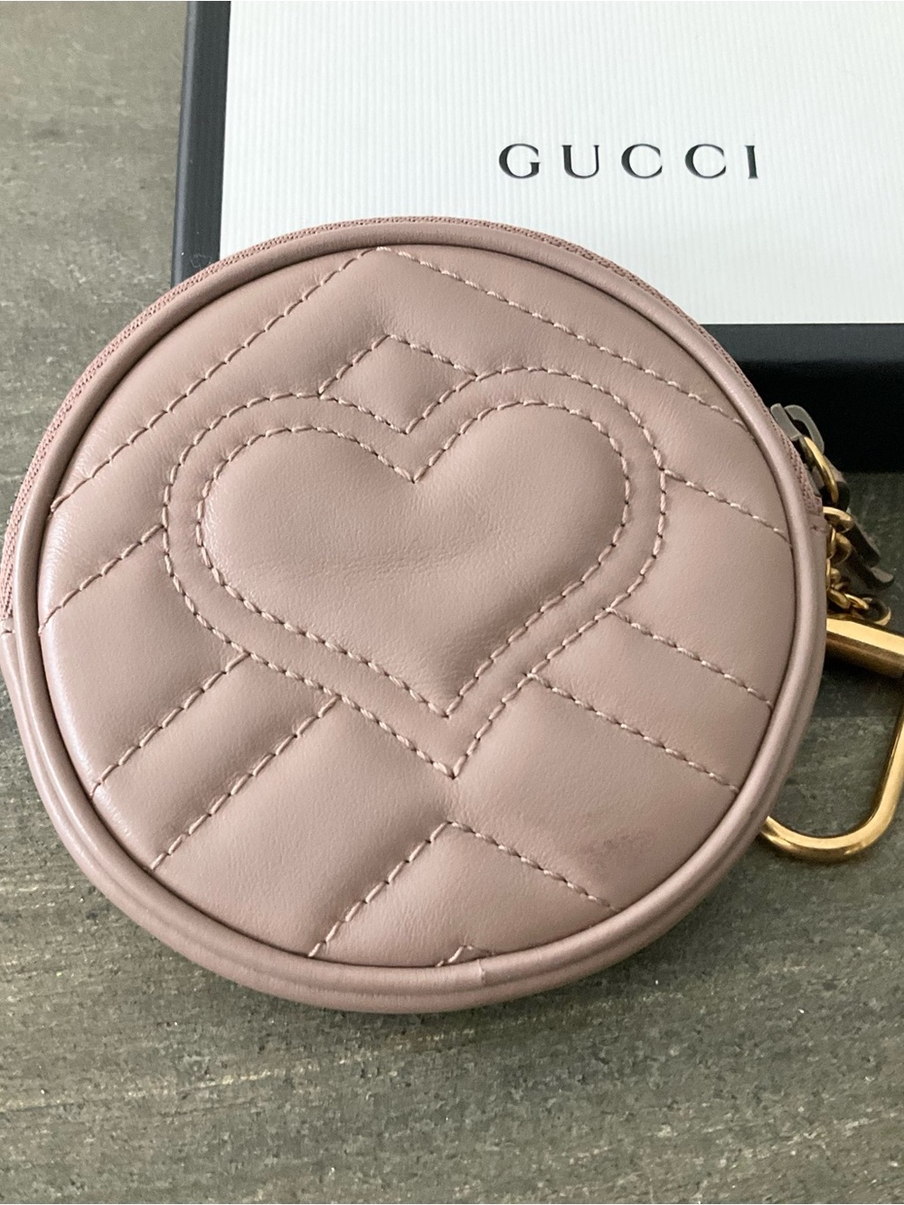 Gucci Key Pouch Quilted Leather Heart on back with Box - Picture 2 of 6